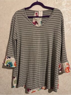 14w Mixed Media Top
